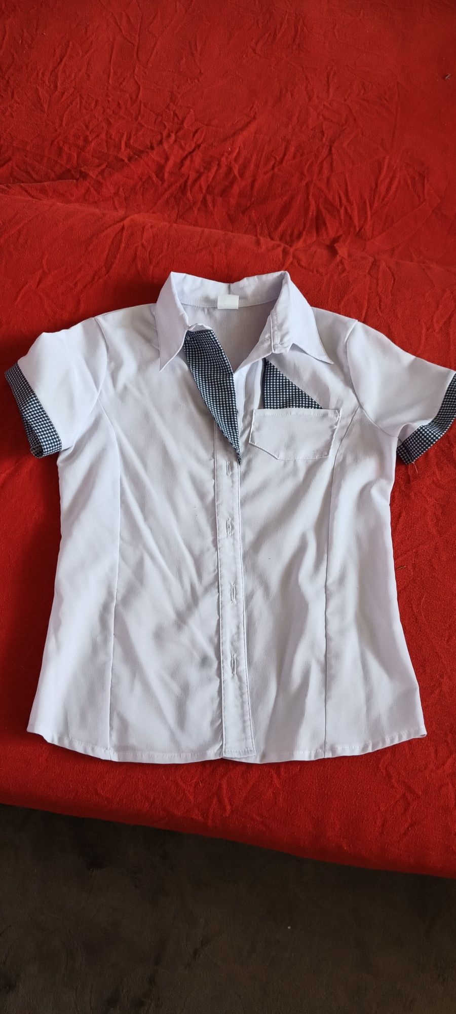 Biała bluzka dziewczęca z krótkim rękawem rozmiar 146