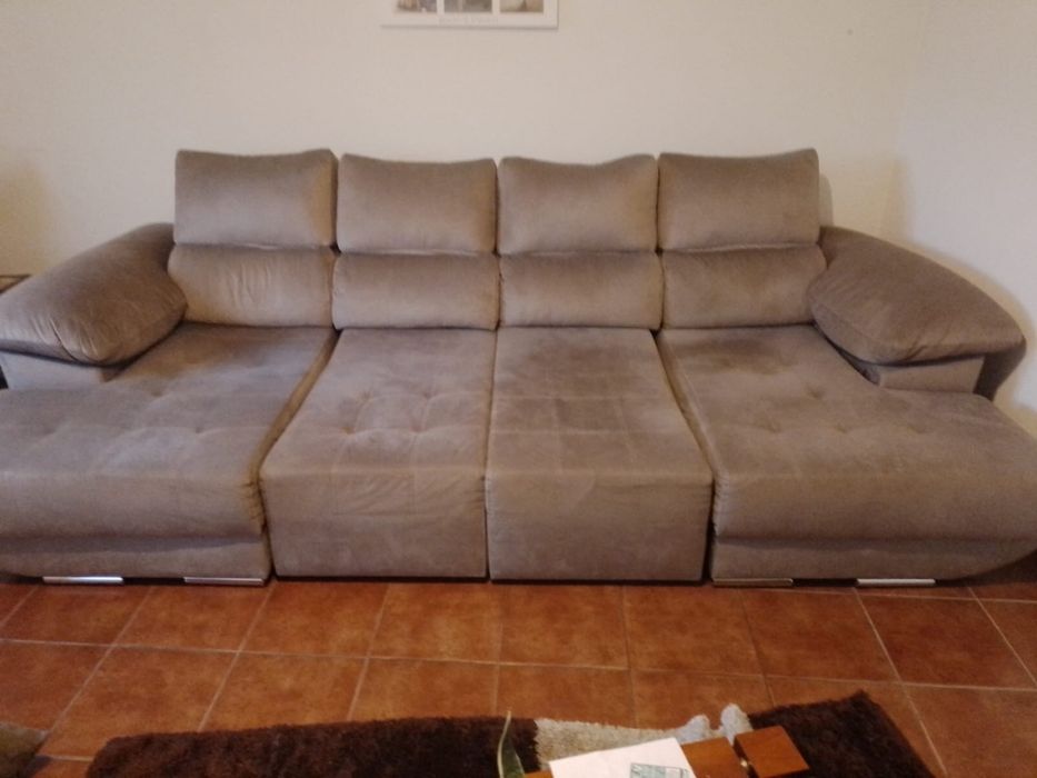 Sofá de quatro lugares