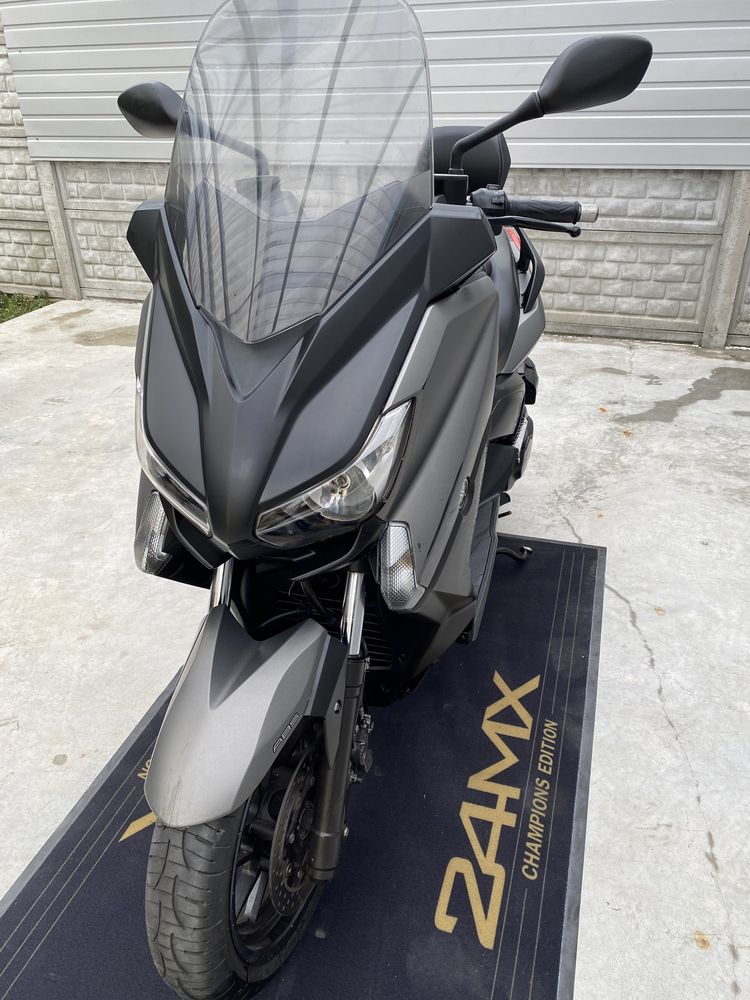 Yamaha x max 400