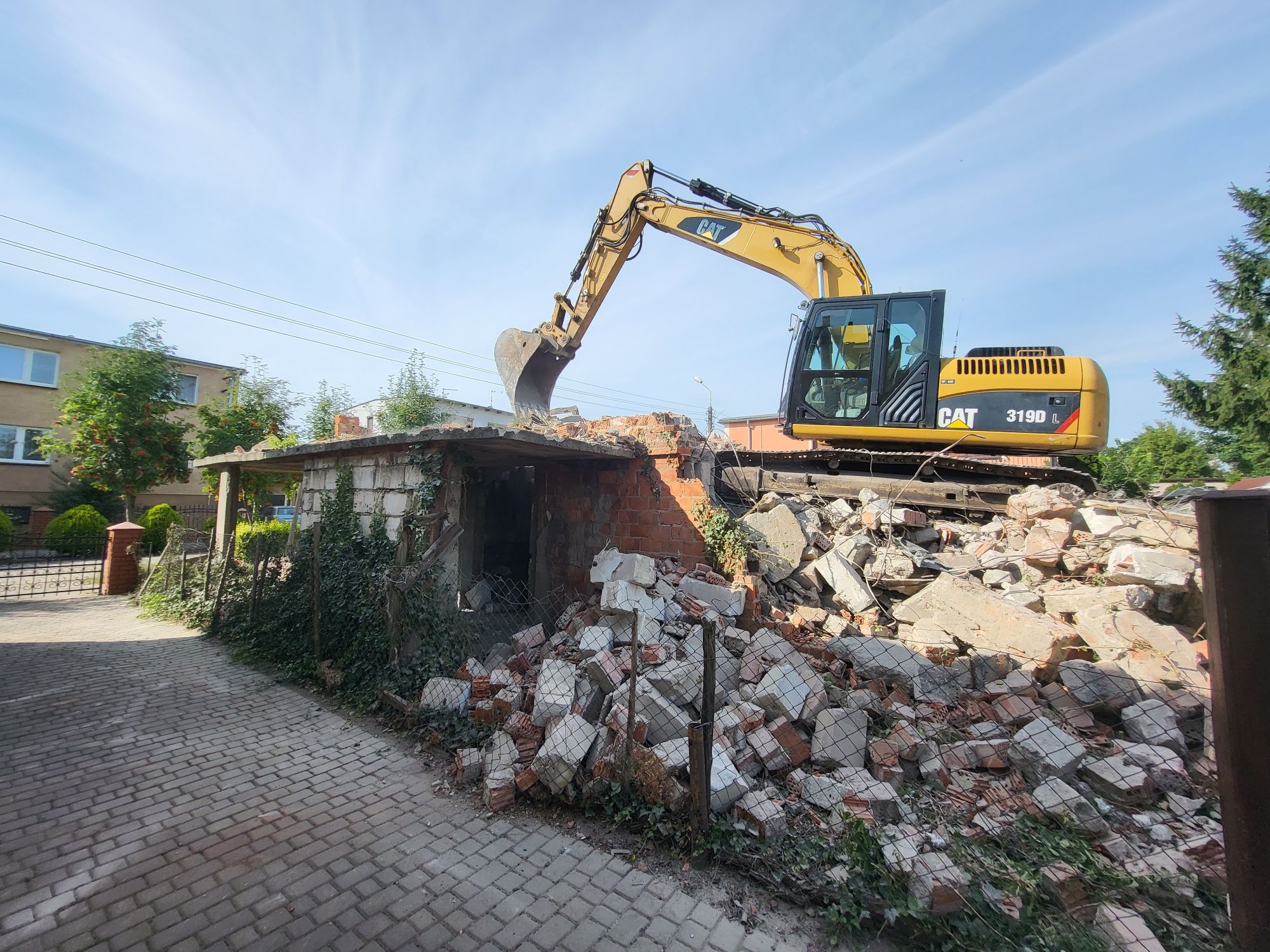 Rozbiórki wyburzenia budynków hal domów obiektów przemysłowych