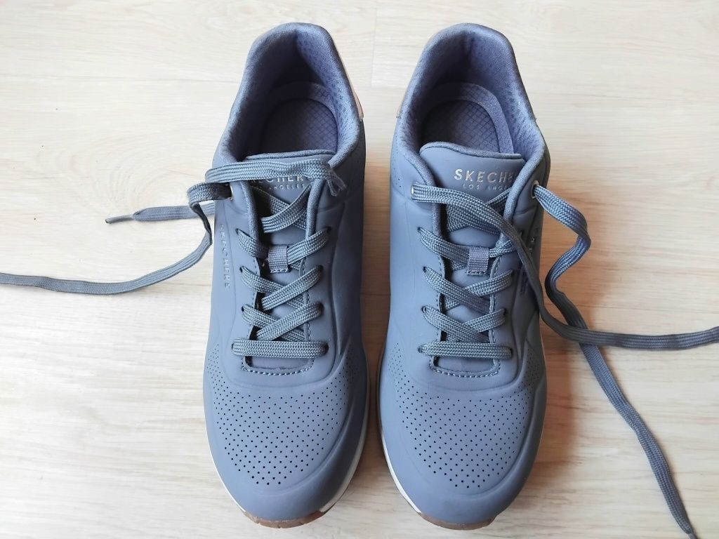 Skechers Uno t39