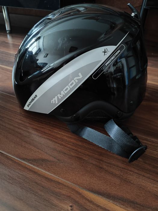 Лижні шоломи giro,moon