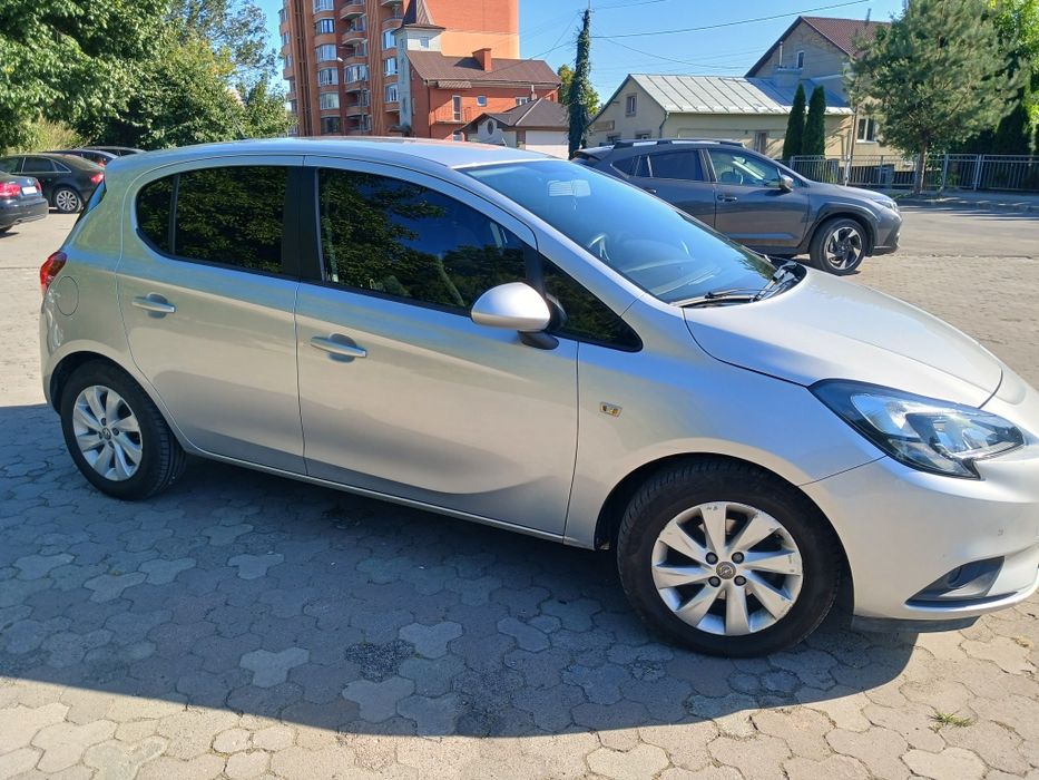 Opel corsa 2017 рік