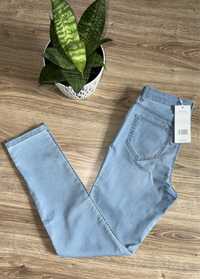 Cena z metki 150zł Calzedonia s/36 spodnie skinny fit superlight jeans