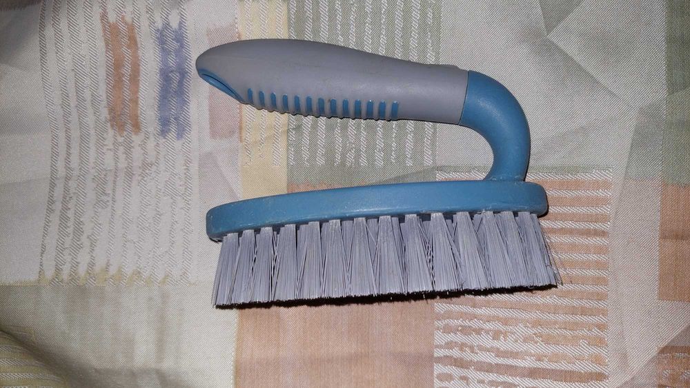 Щітка для прибирання