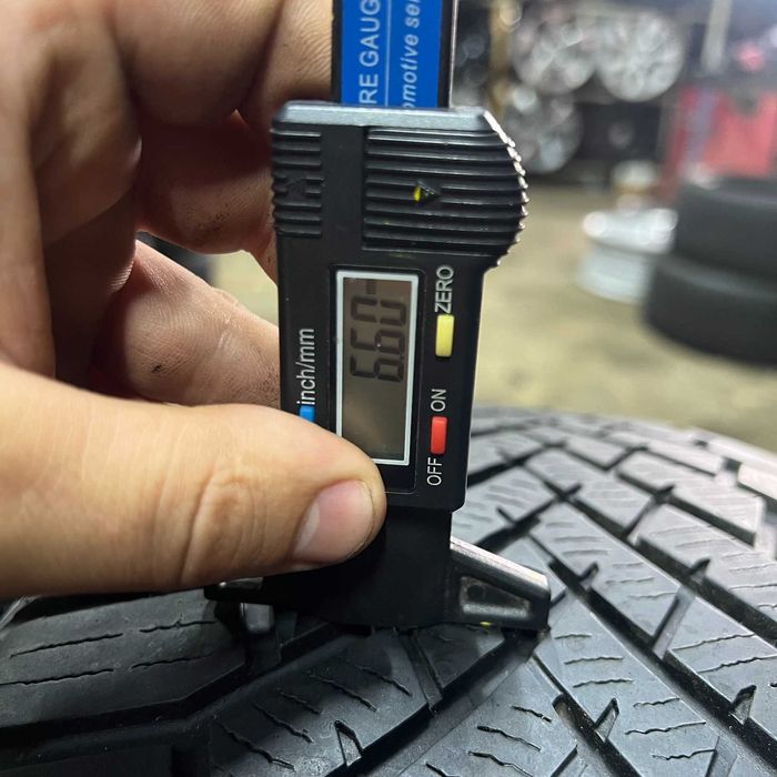 Шини 225/55 r17 Yokohama Bluearth Winter