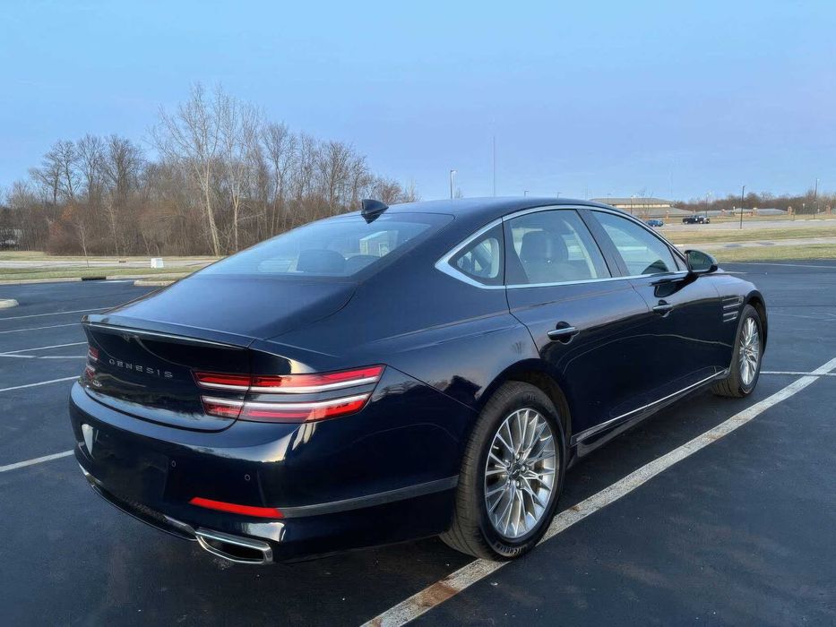 Genesis G80      2023