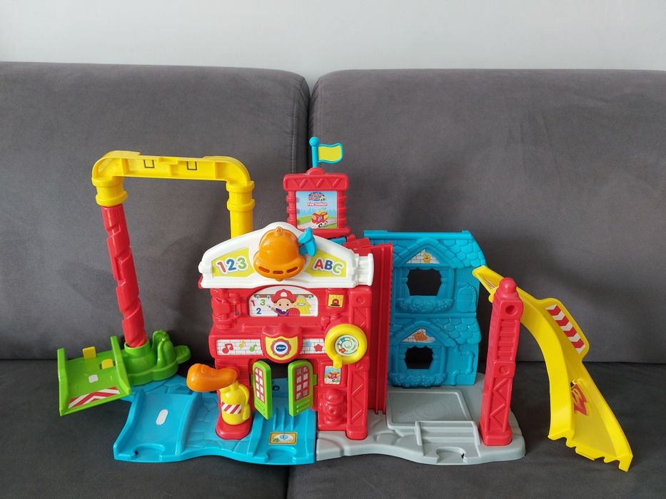 Zestaw zabawek dla chłopca