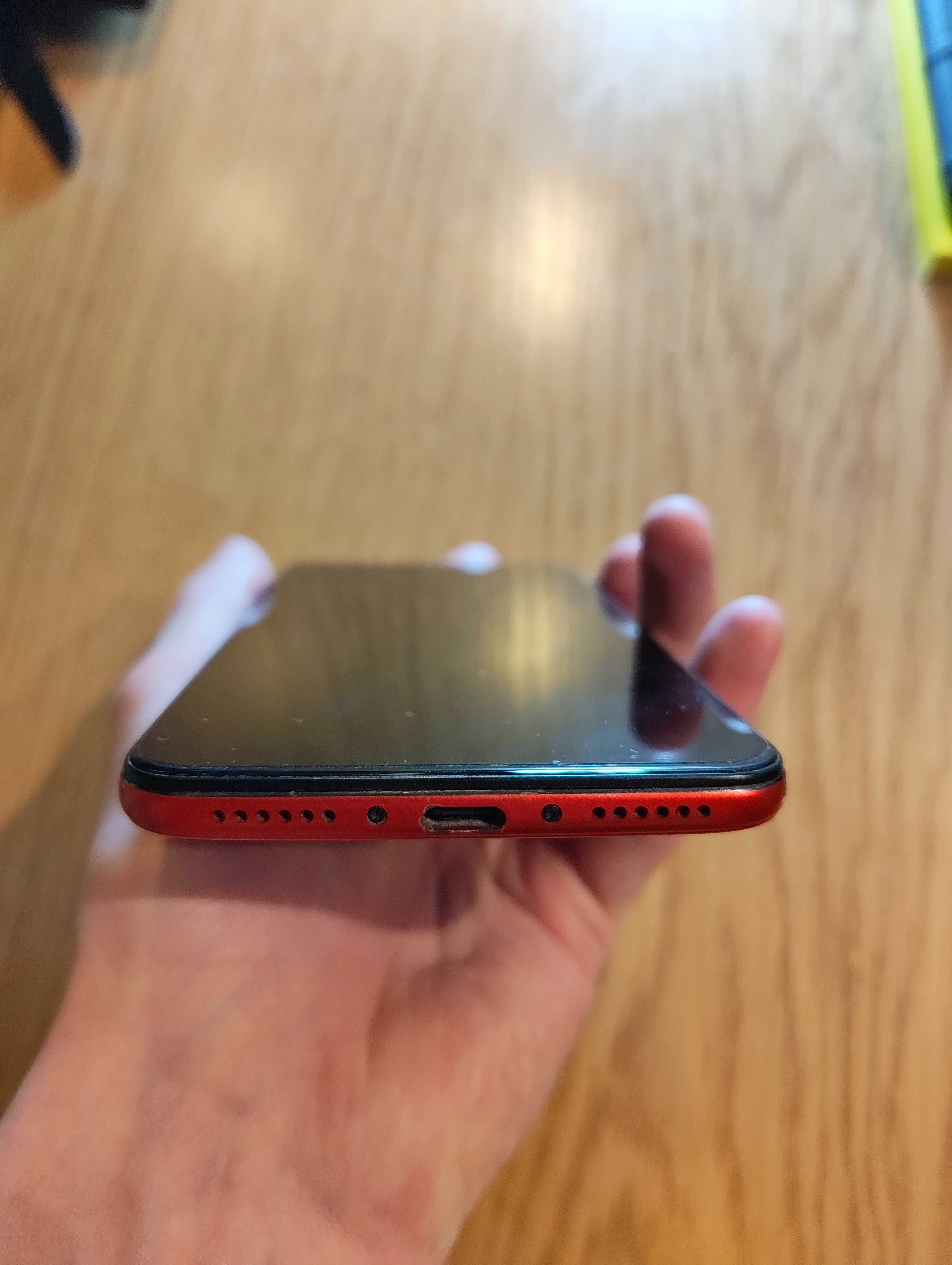 Смартфон Pocophone f1