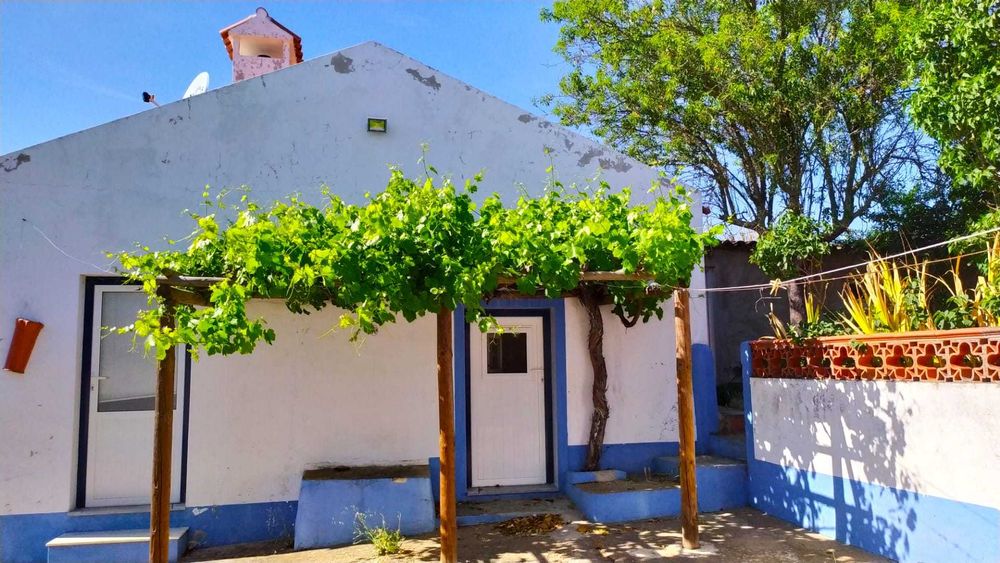 Casa T3+1 em Outeiro / Monsaraz durante 4 meses