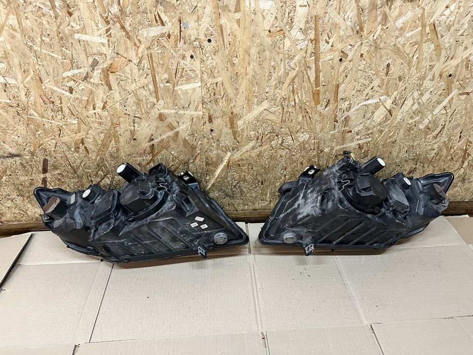 Передні фари БМВ 3 Е90 BMW 3 E90 2005-2008 дорестайл