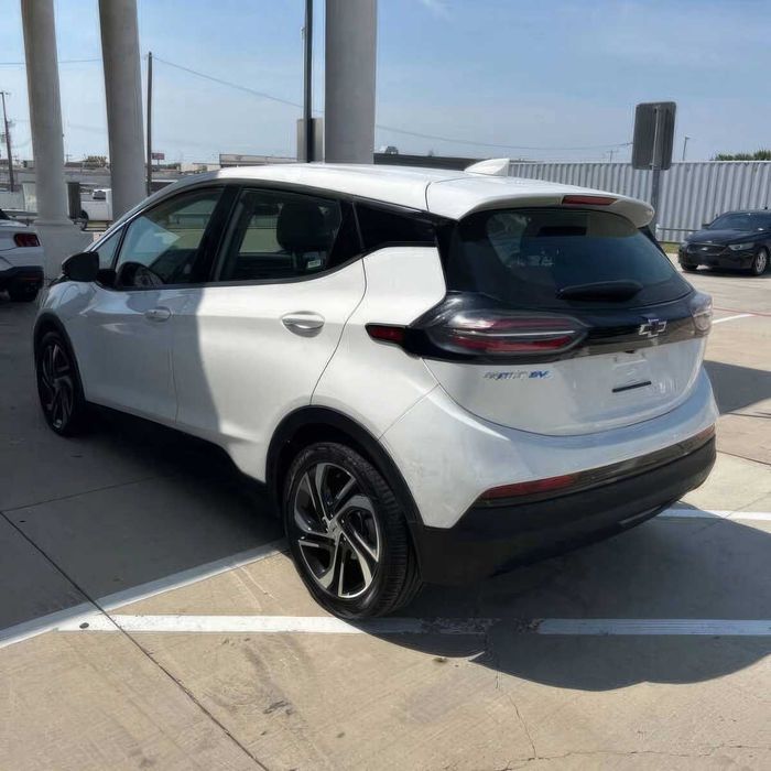 Chevrolet Bolt EV 2LT      2023