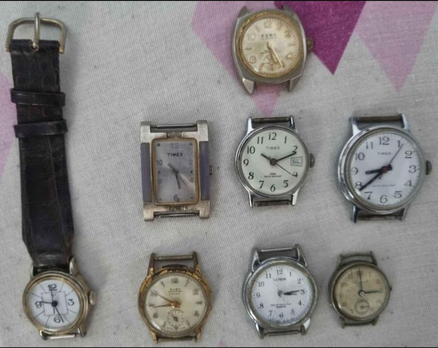 Relógios Antigos para Arranjo ou peças valor cada