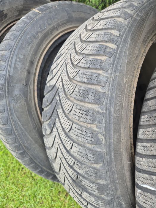 Opony zimowe felgi renault megane 3  Hankook 205/55 R16