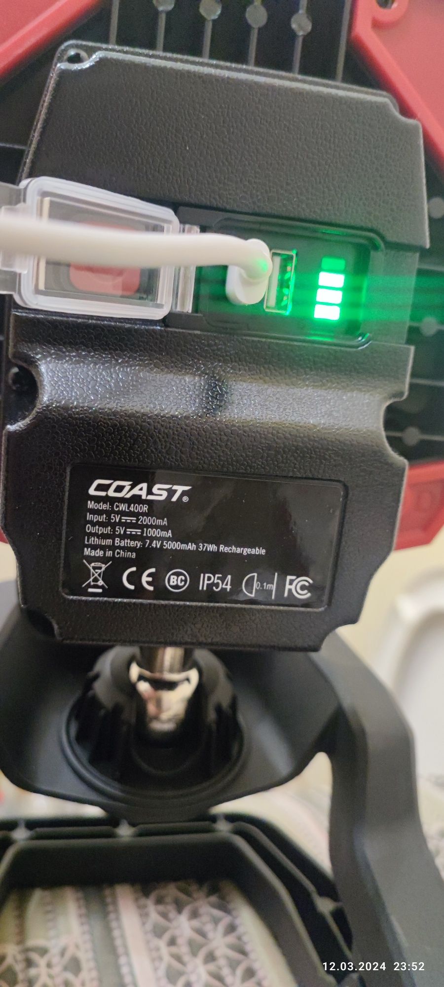 Фонарь-Прожектор Coast CL40R 3900Lumens