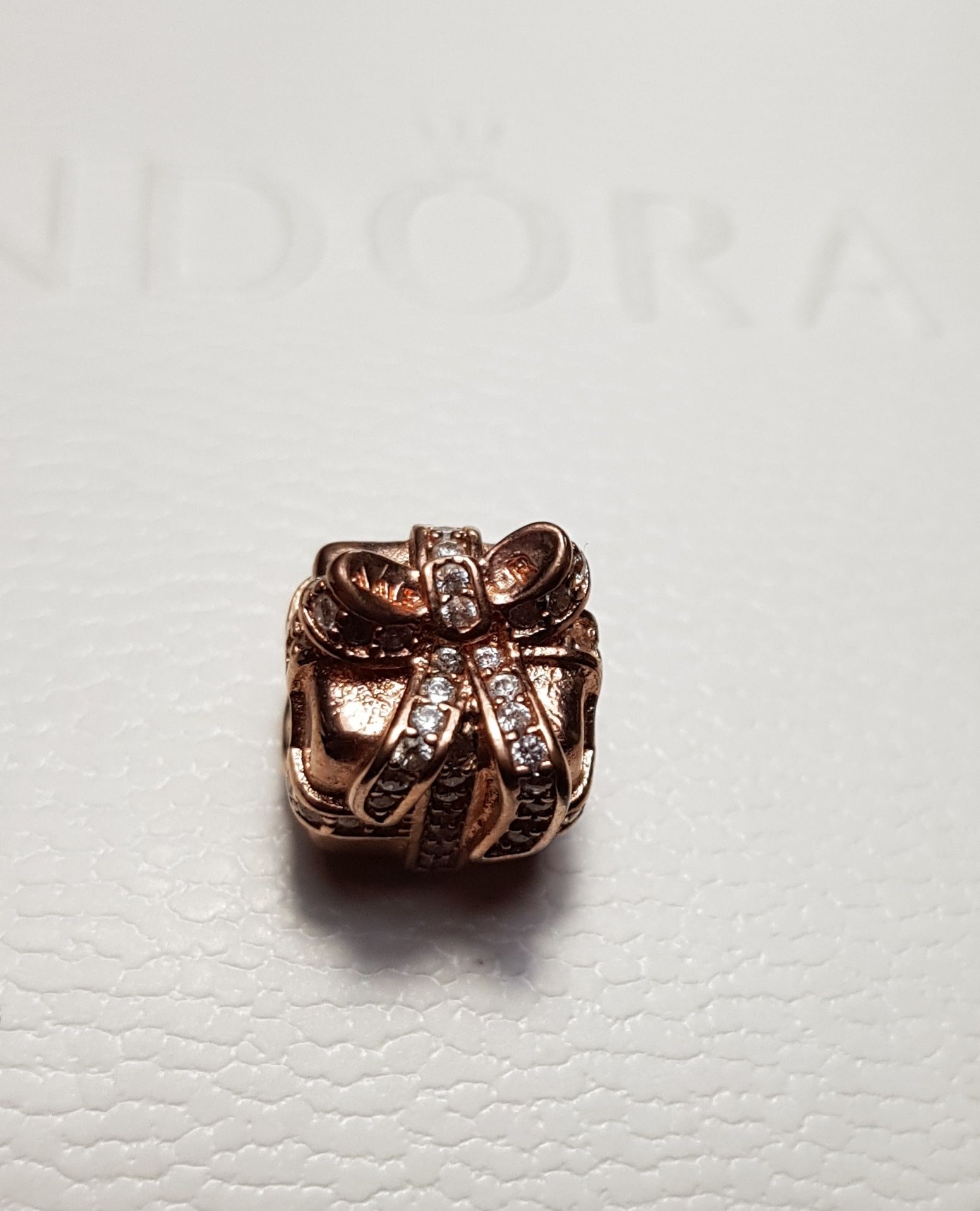 ОРИГІНАЛ шарм Pandora