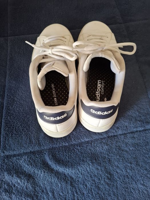 Ténis adidas em excelente estado, pouco uso