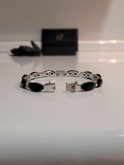 Bransoletka damska glamour srebrna z Onyksami z Galeria Jubilerska