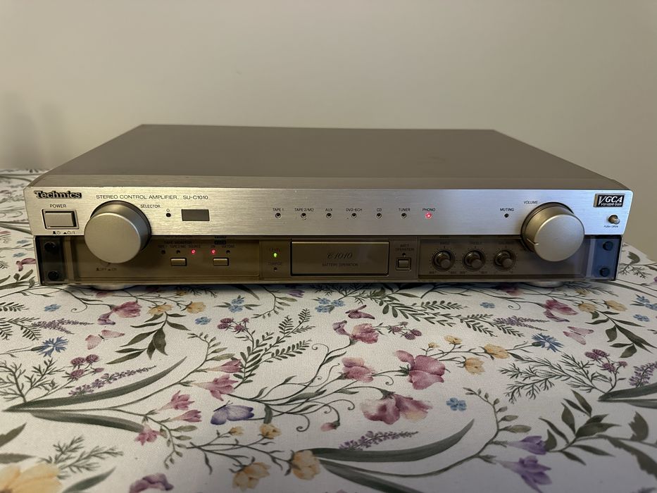 Przedwazmacniacz technics SU-C1010 Sprawny