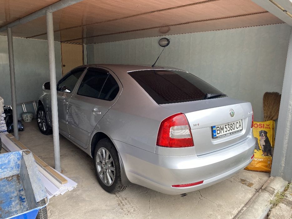 Офіційна Skoda Octavia 1.6 2010 рік
