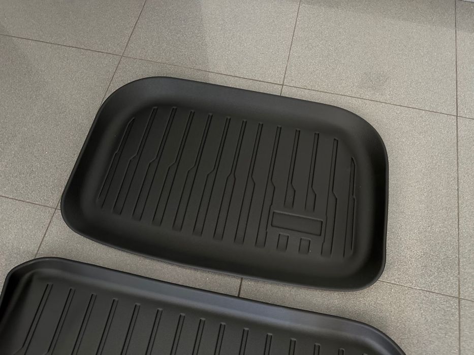 Conjunto 9 Tapetes Borracha TPE All Weather Tesla Model Y 20-24 Novos