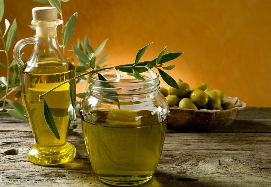 Оливковое греческое домашнее масло