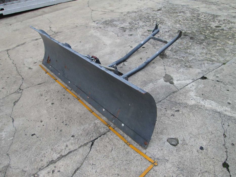 Pług do śniegu do: traktorek ogrodniczy  quad  atv  utv  odśnieżanie