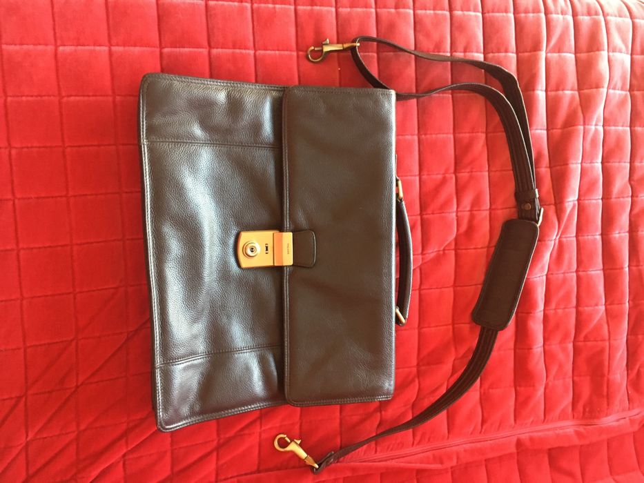 Pasta executivo em pele