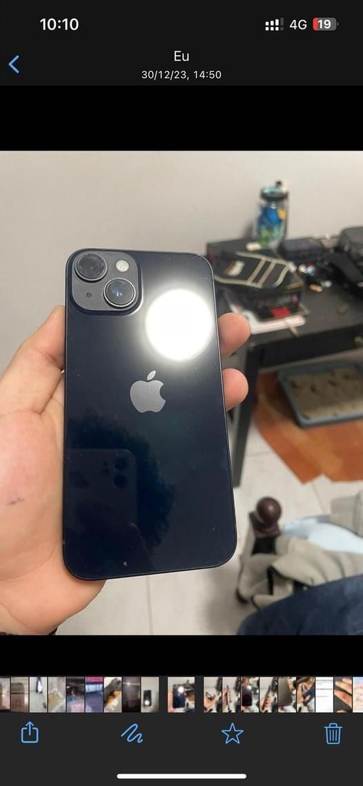 Iphone 14 azul escuro