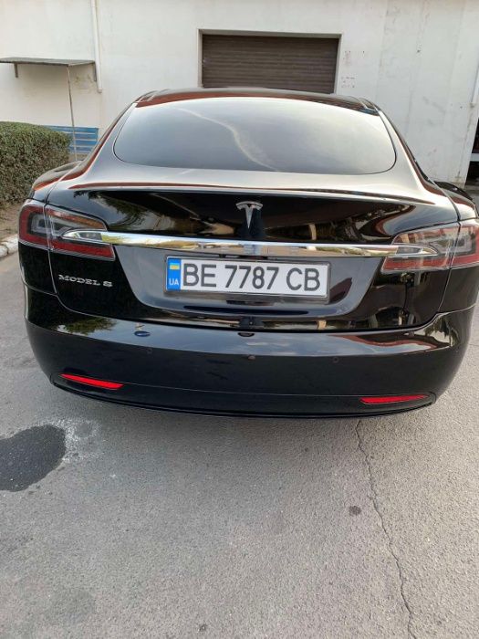 продам Тесла модел S 2016 г.в