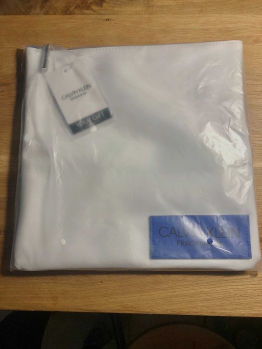Saszetka kosmetyczka Calvin Klein