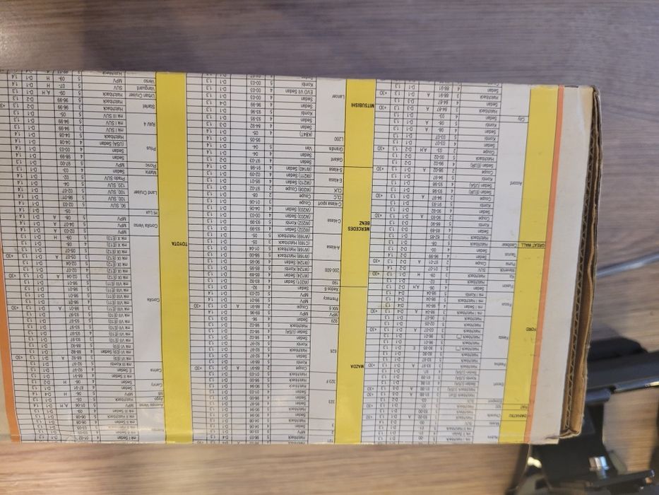 Uchwyty do bagażnika dachowego  DROMADER D-1