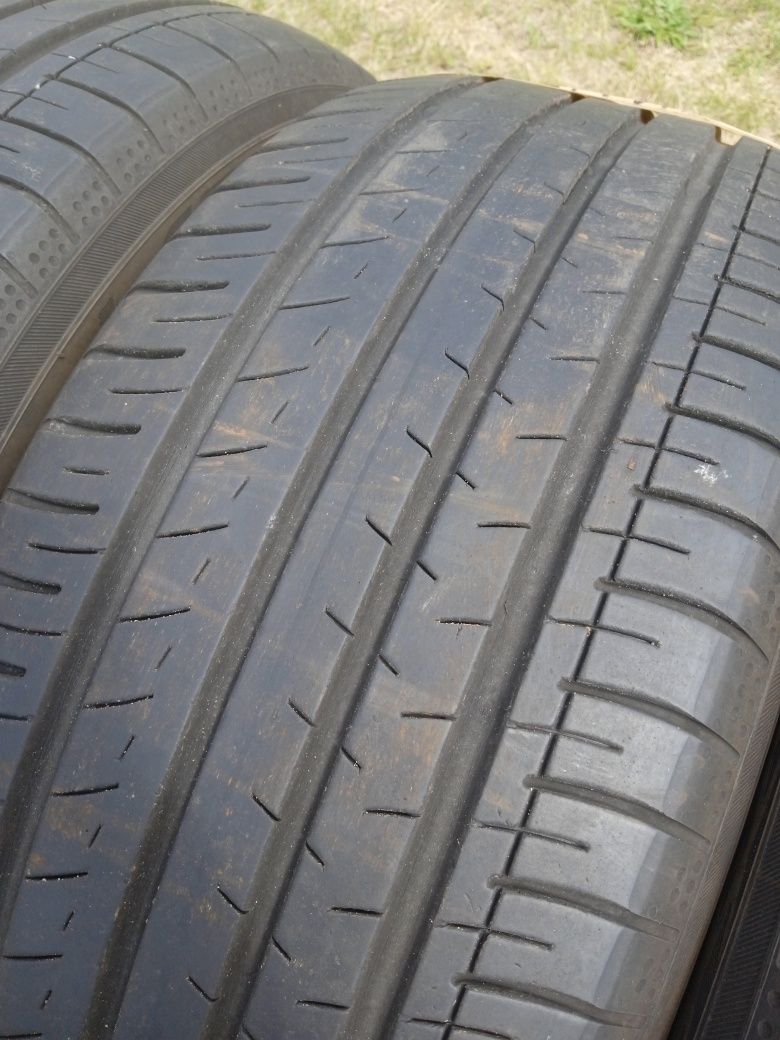 Yokohama Bluearth 225/50/R17 XL
