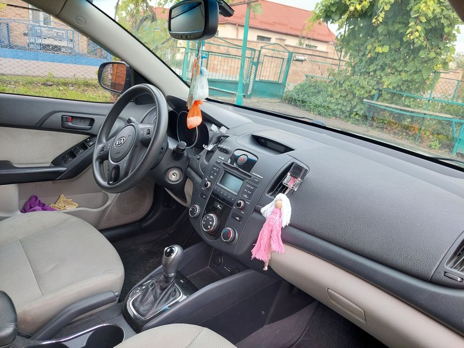 Продам автомобіль Kia forte, 2012
