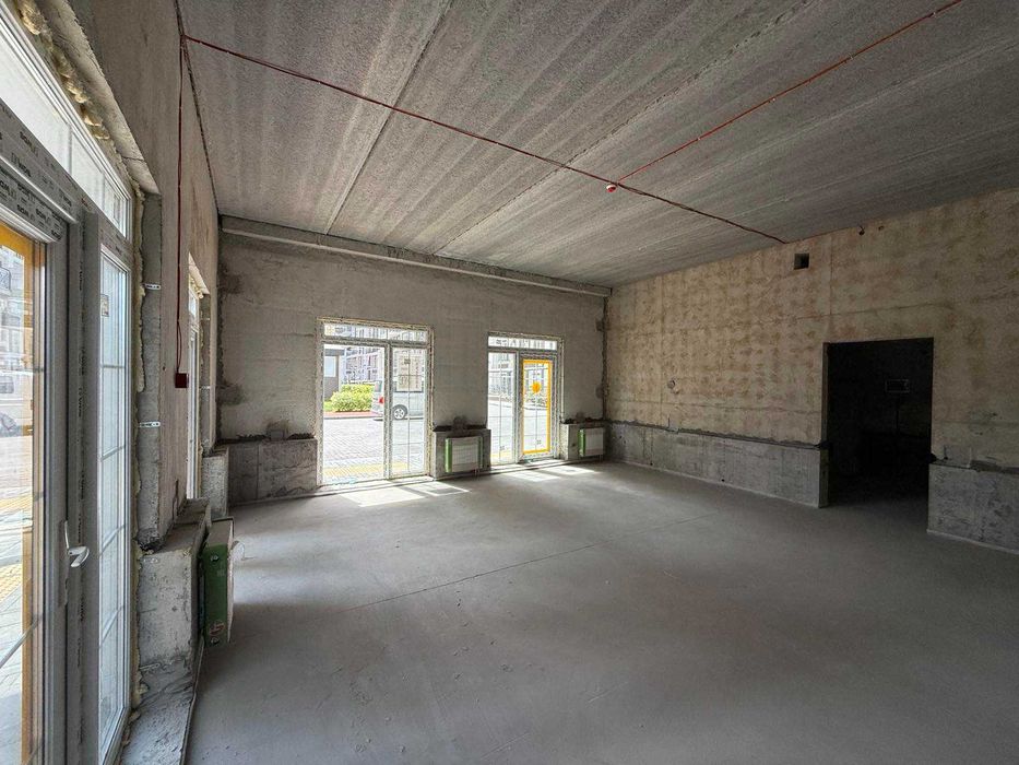 Кутовий Cупер-фасад на площу, 50 кв.м, ЖК Нова Англія, Максимовича