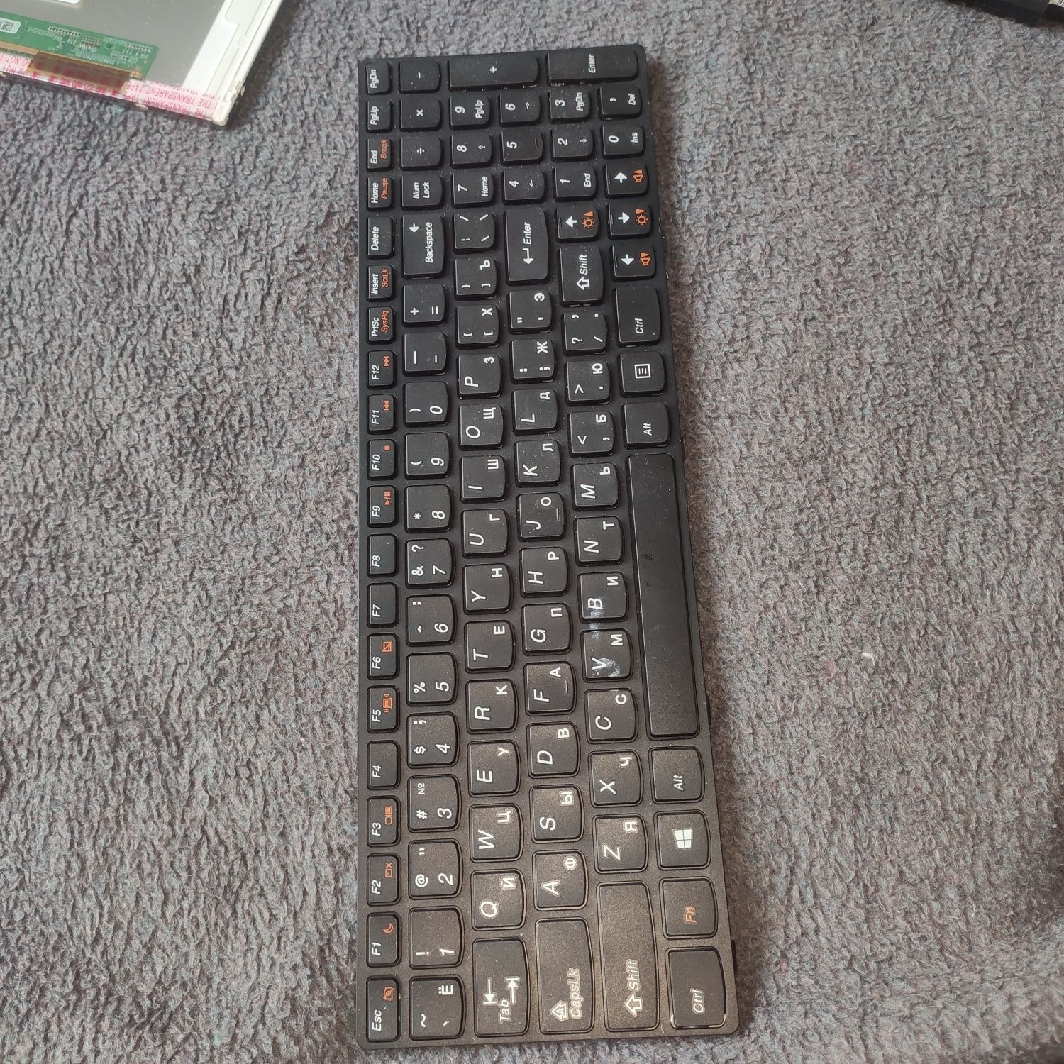 Клавіатура з Asus b590