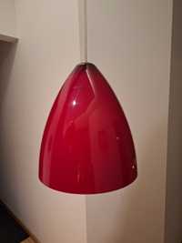 Lampa wisząca w kolorze czerwone bordo