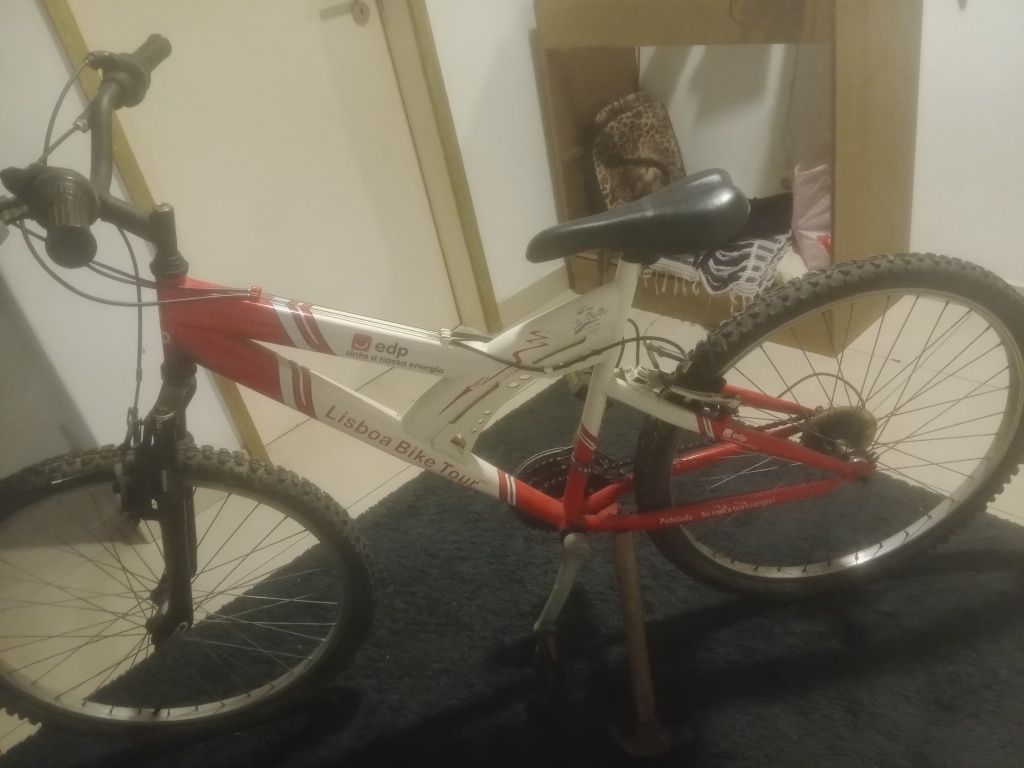 Bicicleta 30€ vendo ou troco