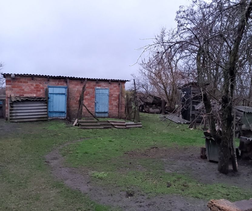 Маленький Будинок. в Чаплинцях. .