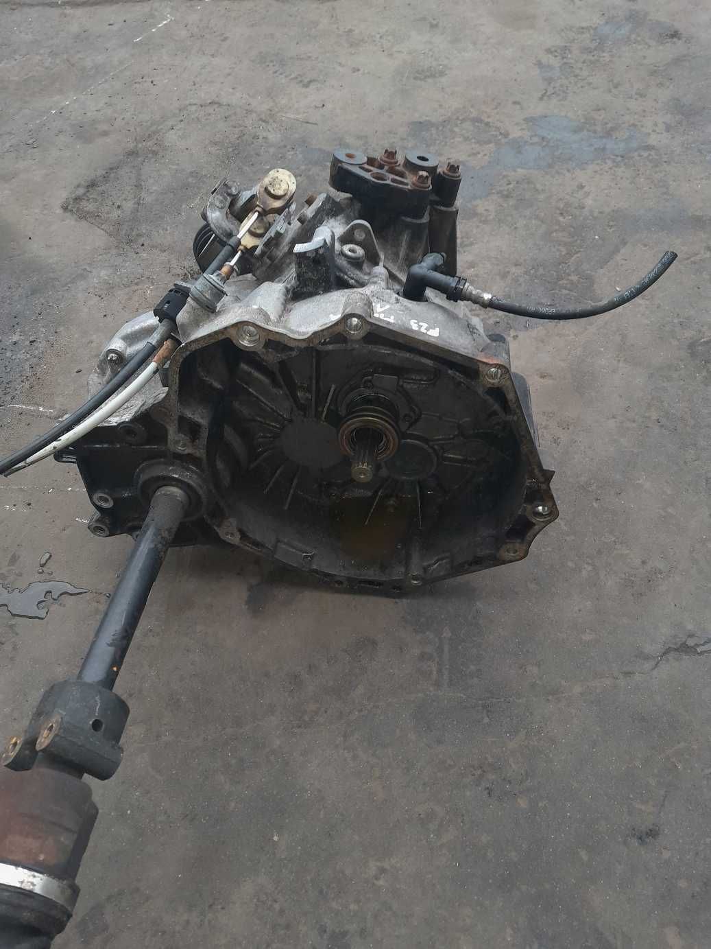 Meriva A 1.7 CDTI - skrzynia biegów F23