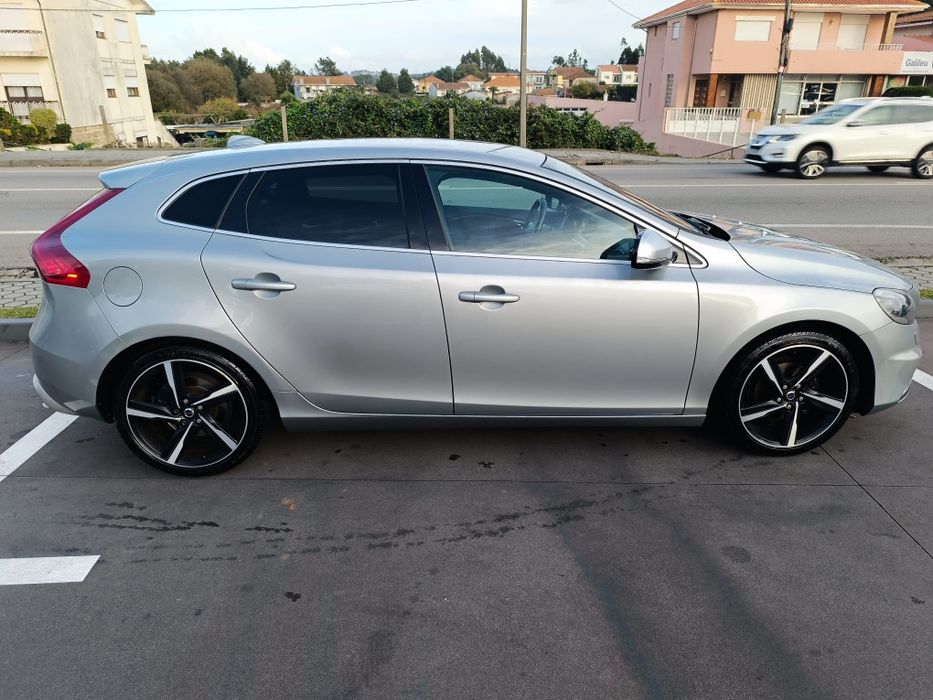 Volvo V40 R-Design