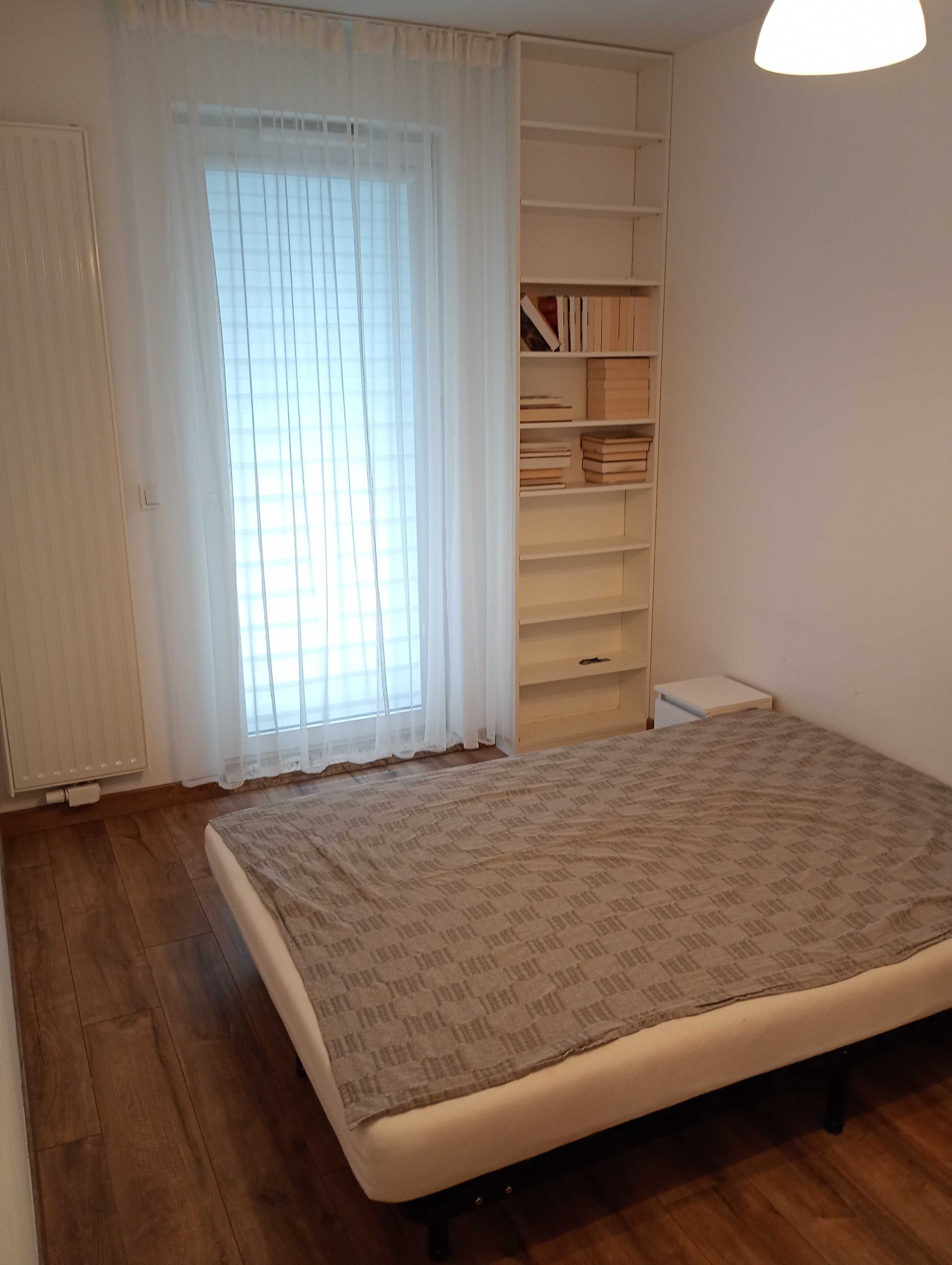 Do wynajęcia - 2 pokoje, duży balkon, garaż podziemny - 48m2.