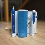 OralB stacja irygacyjna ze szczoteczką elektryczną (uszkodzona)