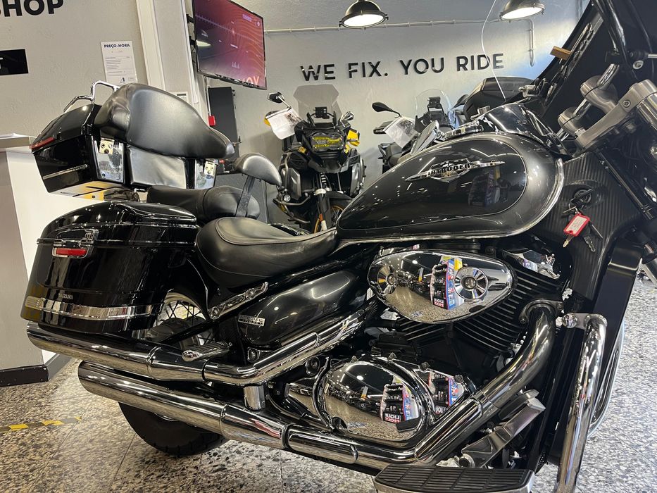 Suzuki  VL 800 Intruder em Óptimo estado.