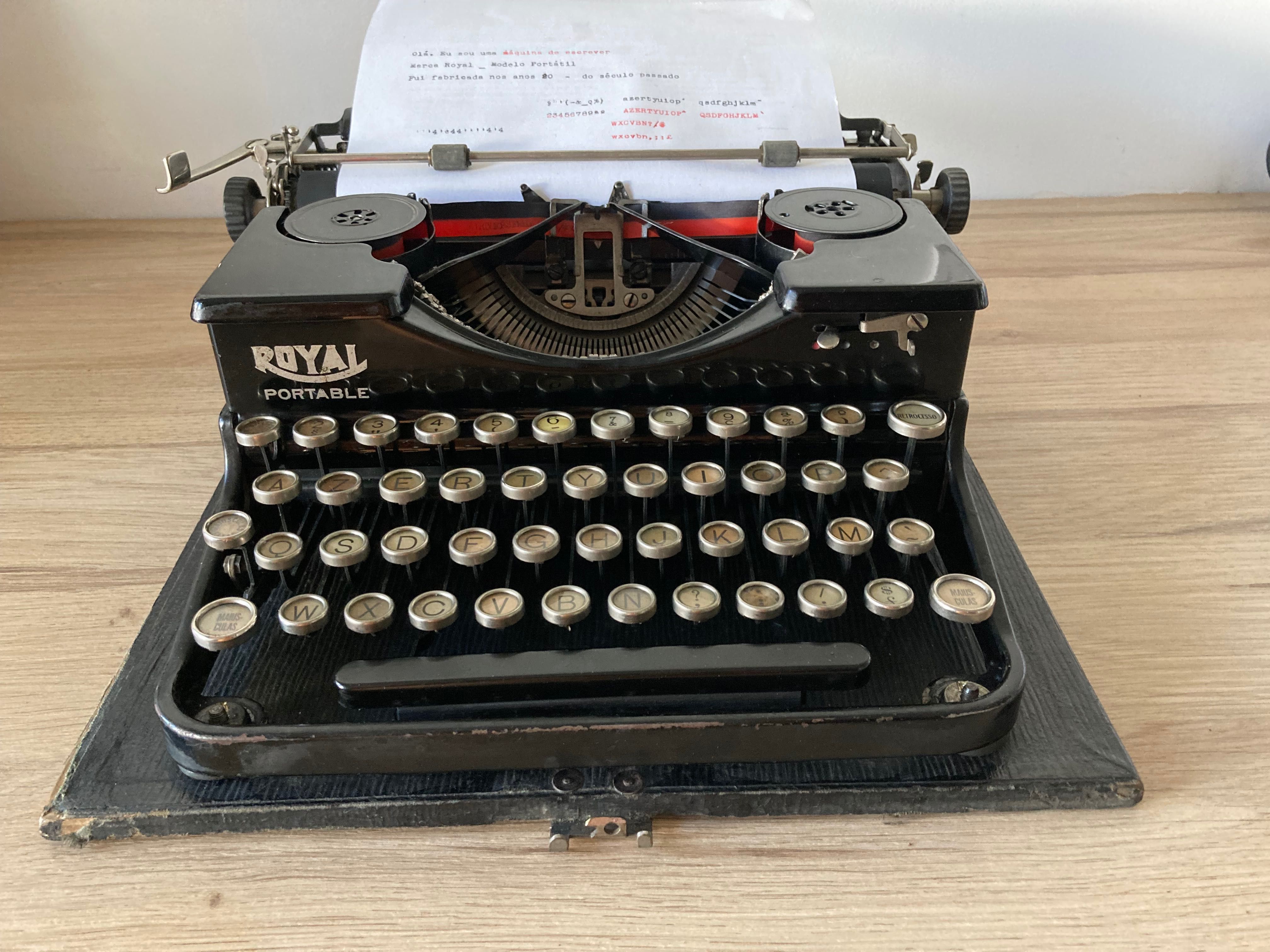 Máquina de Escrever  **  Royal Portátil