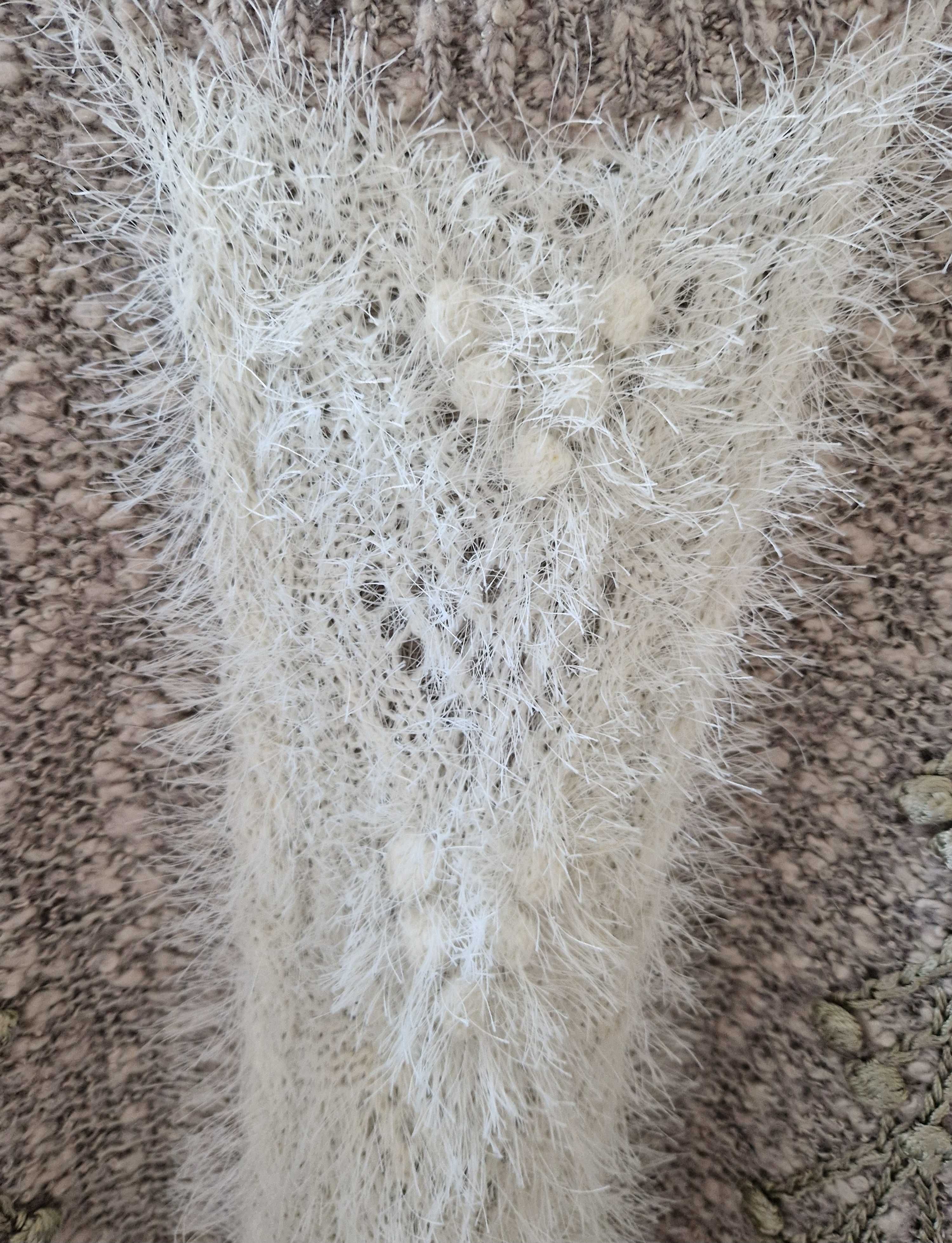 Elegancki ciepły sweter luksusowej wełny z kóz angorskich, 40 XL, L