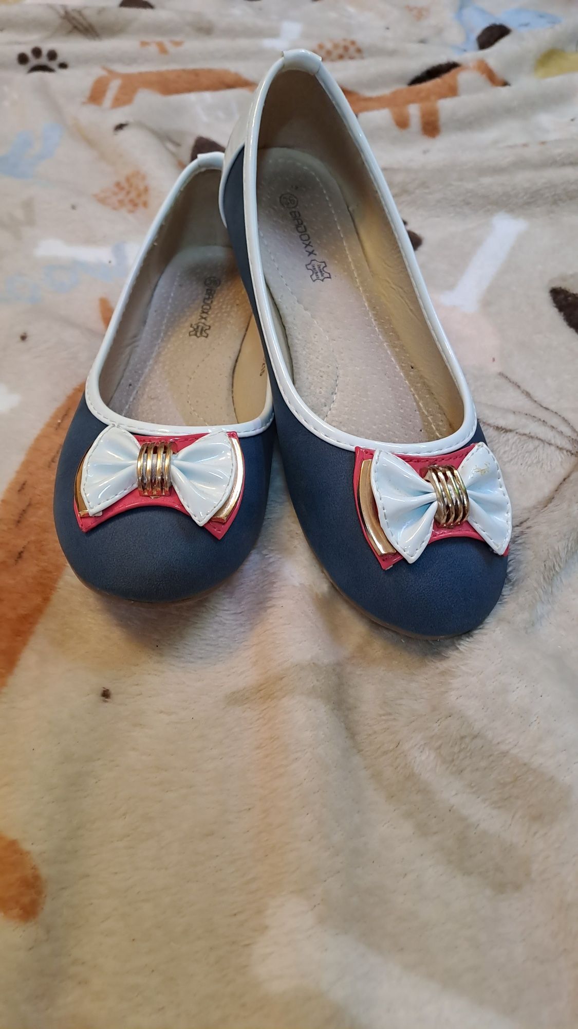 Buty eleganckie dla dziewczynki