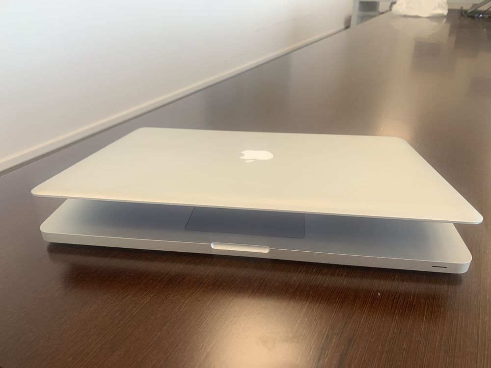 Portátil MacBook Pro 15 - i7