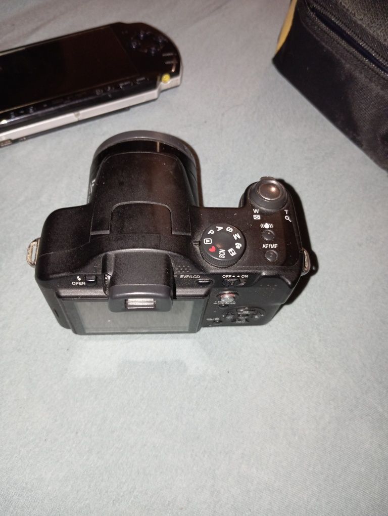 Продам фотоаппарат lumix dmc-fz7