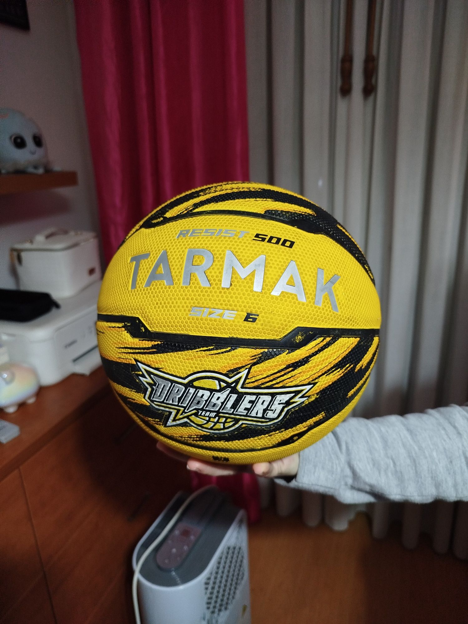 Bola basket tarmac